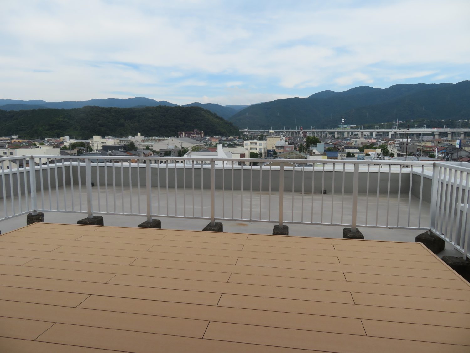 エッグプラント 6階 日章土地 エッグプラント 6階 日章土地